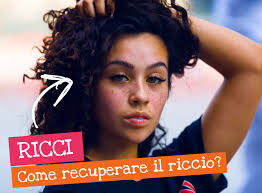 Originale e molto semplice il tutorial che ci mostra come trasformare i capelli lisci in capelli ricci o molto mossi usando una semplice fascia non elastica. Come Recuperare Il Riccio Come Curare I Capelli Ricci Diventare Mamma