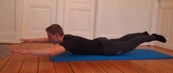 Wer sich am anfang noch schwer tut, kann auf den knien starten. Bauchtraining Zu Hause Die Besten Bauchubungen Fur Die Bauchmuskeln