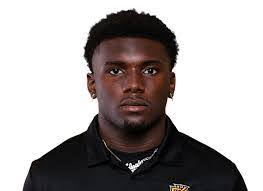 Alexandra Diggs's Instagram, Twitter & Facebook