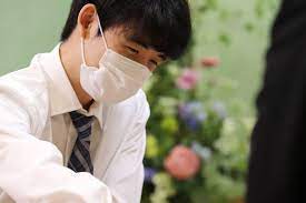 He is the youngest person to be awarded professional status by the japan shogi association and one of only five players to become. E9alifytfxw8pm