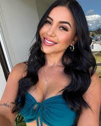 Lorena Arce's Instagram, Twitter & Facebook