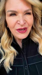 Candice Reich's Instagram, Twitter & Facebook