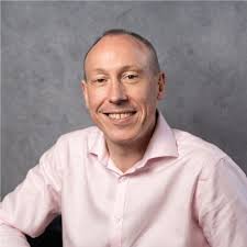 📢 Today #datahero hangs up her cape and visits Above, listening to stories  from other heroes, with some networking and supporting St Oswald's Hospice  🚀