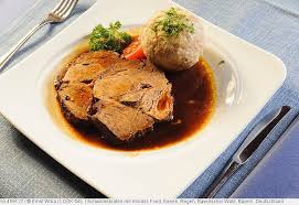 Schweinebraten Mit Knodel Food Essen Regen Bayerischer Wald Bayern Deutschland Schweinebraten Mit Knodel Schweinebraten Essen