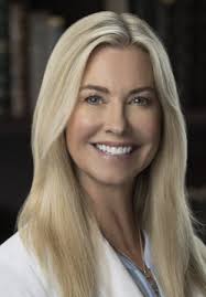 Lisa Cagle's Instagram, Twitter & Facebook