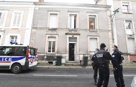 Merci d'avoir partagé cet article avec vos amis. Perigueux Un Forcene Arme D Un Fusil Interpelle Dans Le Calme Dordogne Libre