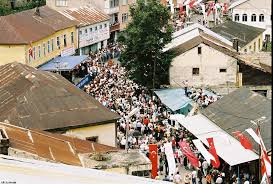 Merkezden yaklaşık 1 saatlik mesafede bulunuyor. Hamsikoy Sutlac Festivali Mapio Net