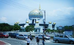 Agar ibadah ini semakin sempurna, ada beberapa adab dan berikut di antara beberapa adab yang perlu diperhatikan seorang muslim ketika hendak melakukan shalat berjamaah di masjid Aktiviti Kuliah Kelas Agama Dan Solat Berjemaah Di Masjid Surau Dibenarkan Sabah Post