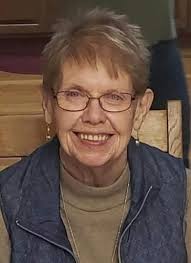 Linda Keech's Instagram, Twitter & Facebook