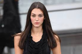 Only high quality pics and photos with vittoria ceretti. Vittoria Ceretti La Modella Italiana Che Spopola Alle Sfilate Di Parigi