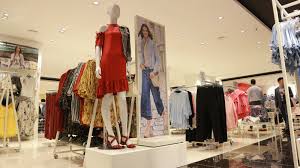 Objevte svět exkluzivních výhod marks & spencer. Max Fashion One Utama Welcome