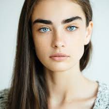 Many inhabitants of the north atlantic have the dominate dark hair genetics and also many do have the recessive blond. Brown Hair Blue Eyes Hairstyles To Inspire You Ath Usa