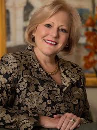 25 women: Banking trailblazer Nan Hillis champions FSU