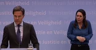 Deze zijn ontworpen om ofwel positieve persaandacht te genereren, om een crisis te melden of om iets aan te kondigen vanuit de organisatie. Persconferentie Achtergrond Waarom Het Vertrouwen In Het Coronabeleid Sinds Het Persconferentie Premier Rutte En Minister De Jonge Over De Aanpak Van Het Coronavirus In Nederland Mammie Images