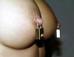 配信ゲストで呼ばれた黒人兄弟ポルノ男優に滅茶苦茶中出しされて孕むママ-クリピアス 小説