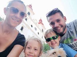 Sandra Auer komaj čaka na domače naloge