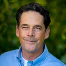 We were delighted to welcome UBC President Dr. Benoit-Antoine Bacon to the  Garden this week! On a sunny afternoon walk with our Senior Leadership  Team, Dr. Bacon explored the living collections, shared