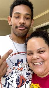 Andre Gambrell's Instagram, Twitter & Facebook