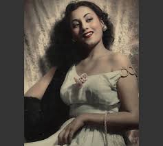 The very pretty and most charming actress of the bollywood is doing very well. 10 Most Beautiful Yesteryear Bollywood Actresses