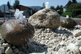 Wasser im garten | ausstellung brunnenschmiede.de. Naturstein Gartenmobel Karl Sailer Blumentrog Und Brunnen Frostsicher Karl Sailer