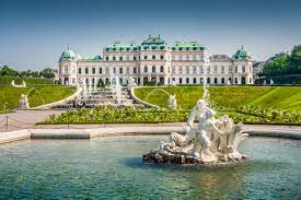 Das schloss belvedere in wien ist eine von johann lucas von hildebrandt zwischen 1714 und 1723 für prinz eugen von savoyen erbaute schlossanlage. Schloss Belvedere Vienna Austria Attractions Lonely Planet