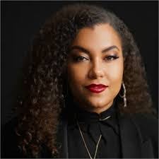 Antoinette Sewell's Instagram, Twitter & Facebook