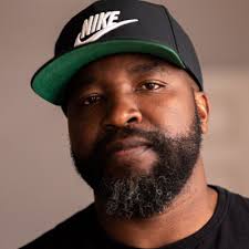 Who 'nose' what they are up to at the weekend? It's no wonder footballers  behave like they do when this is the example the managers set. Are we  seeing movement in the