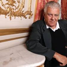 Agrégé de droit public, professeur des universités émérite à l'institut d'études politiques de paris. Affaire Olivier Duhamel Bernard Kouchner A Ete Entendu Pour S Expliquer Sur Son Silence Femme Actuelle Le Mag