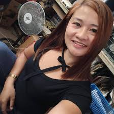 Ah, basta. Let them be. Let them judge what they want to judge, say what  they want to say, and think what they want to think. Mas payapa ang buhay  kapag nakatutok