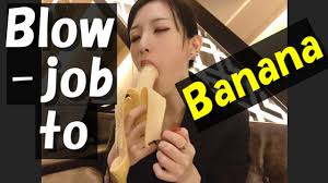 Frotté anglais | BLOWJOB À BANANA pour mettre le préservatif sur♥ branlette  amateur japonaise.