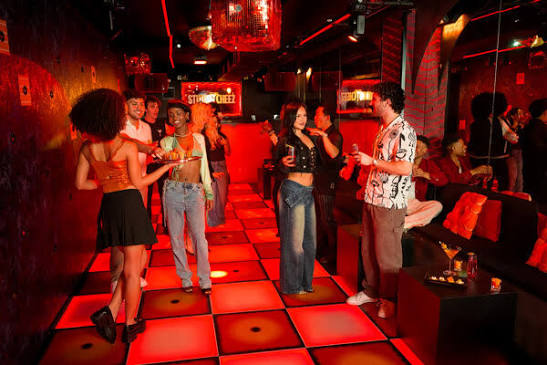 CHEEZ-IT® OPENS STUDIO CHEEZ, THE ULTIMATE PARTY EXPERIENCE, SATISFYING  LATE NIGHT CRAVINGS AND SPINNING CLUB HITS IN NYC - Oct 9, 2025