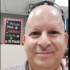 Ya viste? Lore subió fotos en traje de baño! 😱 Y en la alberca 😱😱 Debió  ponerse pantalón de mezclilla y playera obvio Quien usa traje de baño en  cancun para la