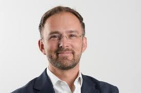 Jonathan Fearn's Instagram, Twitter & Facebook