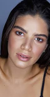 maquiagem leve, natural, glow...acordei linda..., pele: studiofix +  iluminador liquido Revolution, contorno: kryolan + paleta pó NYX,  iluminadores: revolution champagne + colourpop Wisp, blush: d32 ...