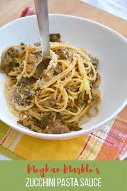Add the diced onions, bell pepper, mushrooms, and minced garlic. Meghan Markle S Zucchini Pasta Sauce I Am A Honey Bee