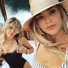 Miley Cyrus y Kaitlynn Carter han roto su relación