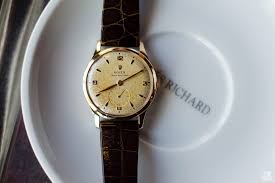 Effectuez des recherches dans l'index de livres complets le plus fourni au monde. Pourquoi Les Montres Sont Elles Toujours Aussi Grosses