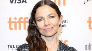 Justine Bateman Slams Ageist Critics of Her Untouched Face