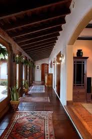 Spanish Colonial Revival Offers Space For Year Round Entertaining Casas Casas Coloniales Casas Haciendas