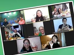 To make your days of quarantine a little less boring and a little more boozy, here are ten ideas to really get the party going at your next virtual happy hour. Virtual Happy Hour Onlyatroyce Momi Berlin