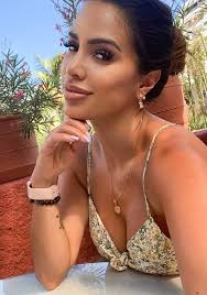 Esther ID: 52345 38 y.o Buenos Aires, Argentina To chat with Esther click  the link and search her ID 52345 👉 http://bit.ly/Behappy2day I'm Looking  For I really want to meet a man