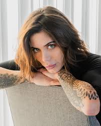 Vídeo clip "Robot Heart" dj Shaun Warner. Model : @desireefalessi  Filmmaker: Gerónimo Nicolás Bodratti Producer: @arethares . . . . . . . . .  . . #tbt #photography #photographer #photooftheday #photo #