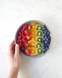 Decoration Fruits 9 Facons De Les Presenter Dans Nos Assiettes Marie Claire Idees Recette Salade De Fruits Salade De Fruits Cuisine Creative