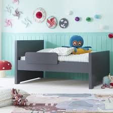 epingle sur lits enfant