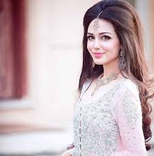 Top 20 Girls Hairstyles For Eid 2020 In Pakistan Pakistani Wedding Hairstyles Indian Bridal Hairstyles Indian Wedding Hairstyles