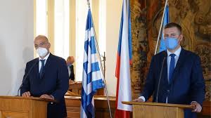 Με τη διάλυση της τσεχοσλοβακίας, το 1993, η τσεχία κράτησε τη σημαία της, ενώ η σλοβακία υιοθέτησε δική της σημαία. Dendias Zhtame Lista Kyrwsewn Gia Gnwrizei H Toyrkia Ti Thn Perimenei Eidhseis Nea To Bhma Online