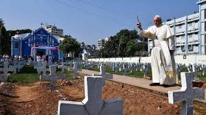 Für ihre aktivitäten im jahr 1979 gewann die frau den friedensnobelpreis. Papst Besuchte Mutter Teresa Haus Und Friedhof In Bangladesch Vatican News