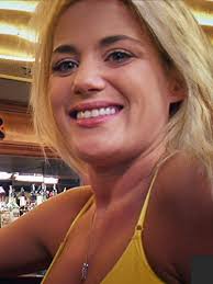 Cami Parker's Instagram, Twitter & Facebook