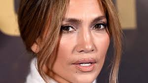 Teen wears Donald Trump costume, impersonates former president at Jeff  Brower watch party