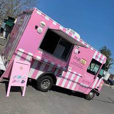 Rent a food truck for a party. 5 Food Trucks To Cater Grad Parties And More This Summer